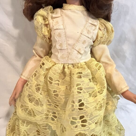 Vintage 1963 Eegee Brunette 15" Doll in Lace Dress Rooted Hair Sleepy Eyes Bride - Picture 3 of 12